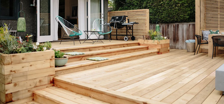 Cedar Decking in Monrovia, CA